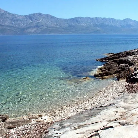 Apartments And Rooms By The Sea Sucuraj, Hvar - 4029 Guest house Sucuraj