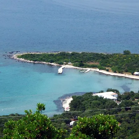 Apartments And Rooms By The Sea Sucuraj, Hvar - 4029 Guest house