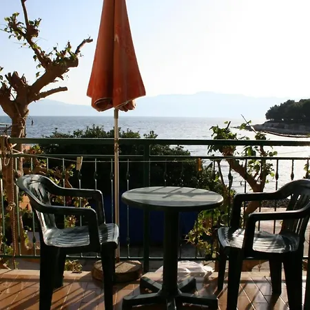 Apartments And Rooms By The Sea Sucuraj, Hvar - 4029 3* Sucuraj