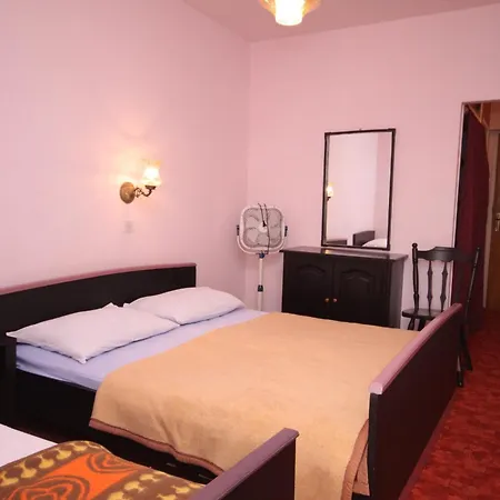 Apartments And Rooms By The Sea Sucuraj, Hvar - 4029 Sucuraj