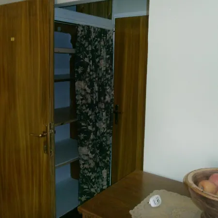 Apartments And Rooms By The Sea Sucuraj, Hvar - 4029 Guest house 3*