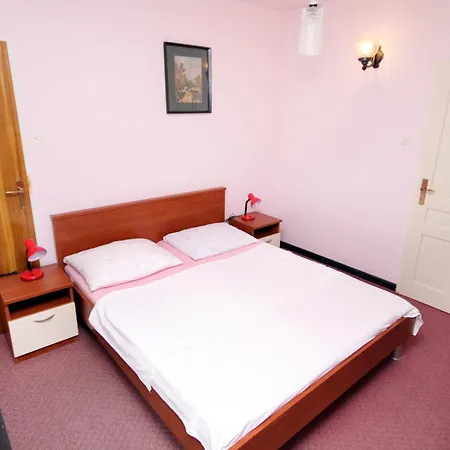 Apartments And Rooms By The Sea Sucuraj, Hvar - 4029 Sucuraj