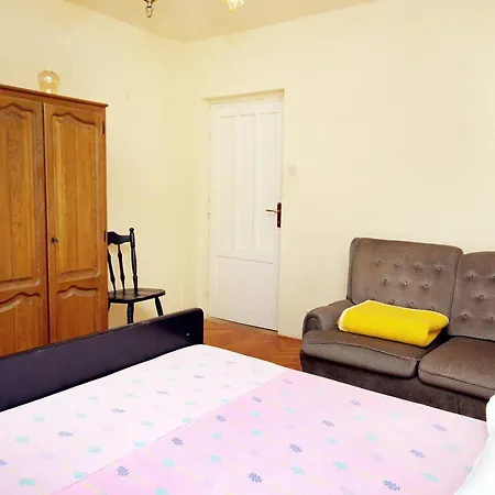 Apartments And Rooms By The Sea Sucuraj, Hvar - 4029 Guest house 3*
